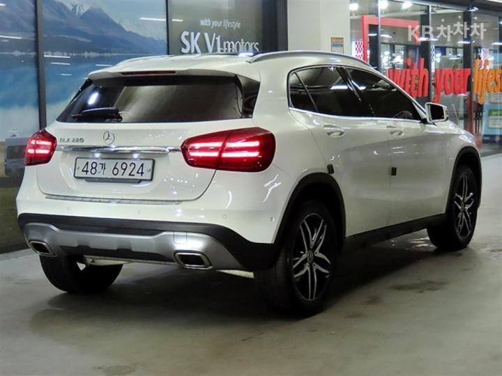 Mercedes-Benz GLA-Class X156 GLA220 Premium 5
