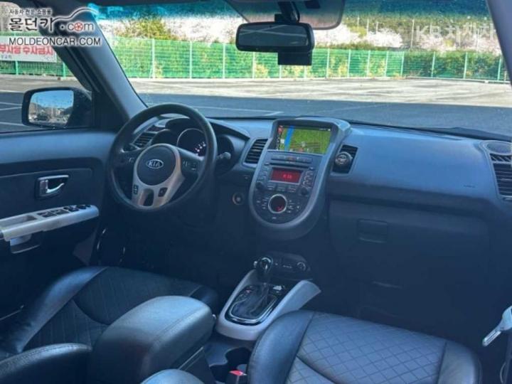 Kia Soul 1.6 GDI Premium Eco Plus 6