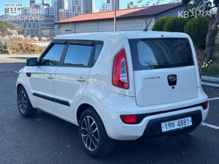 Kia Soul 1.6 GDI Premium Eco Plus 8
