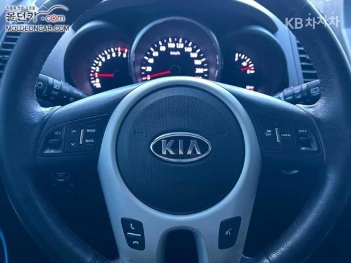 Kia Soul 1.6 GDI Premium Eco Plus 10