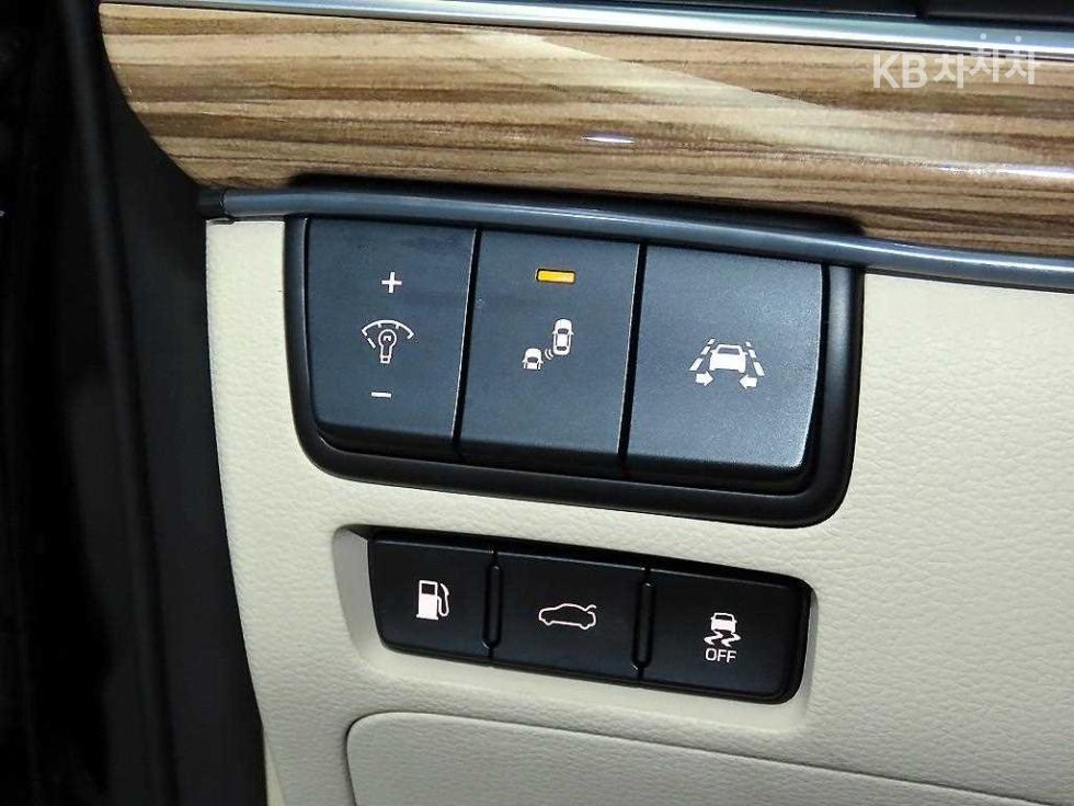 2017 - kia k7
