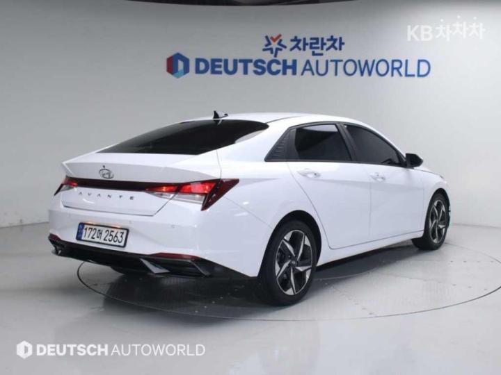 Hyundai Avante CN7 1.6 Gasoline Modern 3