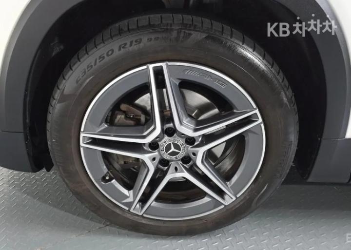 Mercedes-Benz GLB-Class X247 GLB250 4Matic 6