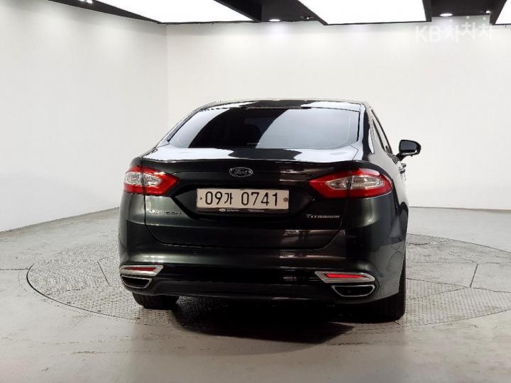 Ford Mondeo 2.0 TDCi Diesel Titanium 4