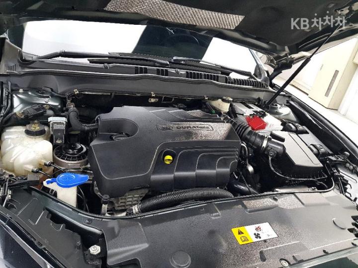 Ford Mondeo 2.0 TDCi Diesel Titanium 7