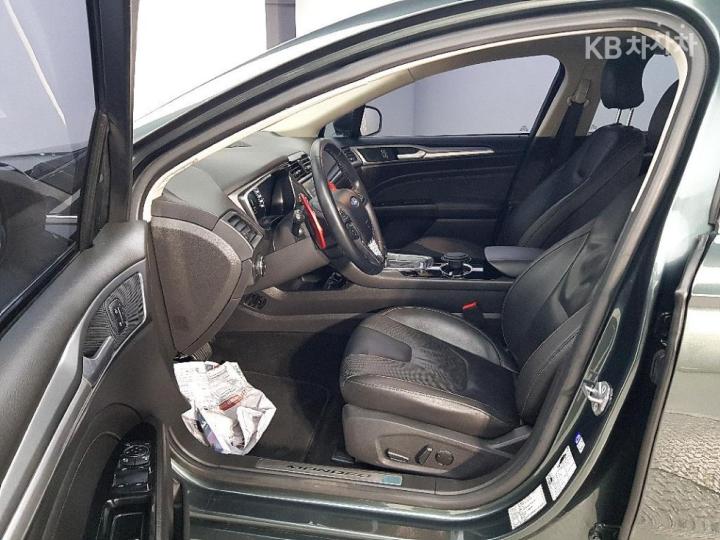 Ford Mondeo 2.0 TDCi Diesel Titanium 9