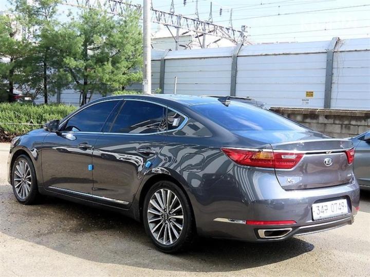 Kia K7 2.2 Diesel Prestige 4