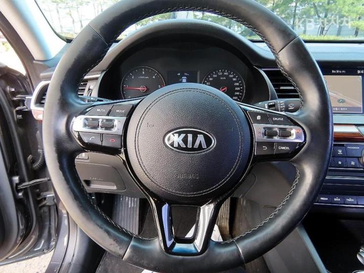Kia K7 2.2 Diesel Prestige 9