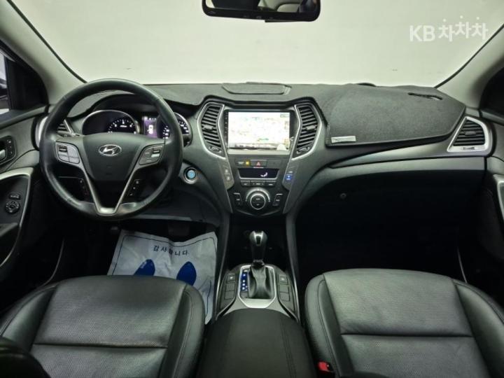 Hyundai Santa Fe The Prime Diesel R2.0 2WD Exclusive Base 8