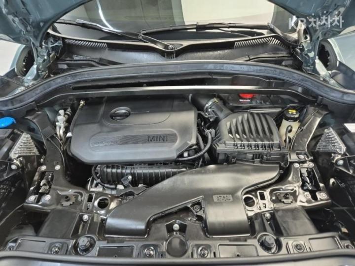 Mini Countryman F60 1.5 Cooper HighTrim 7