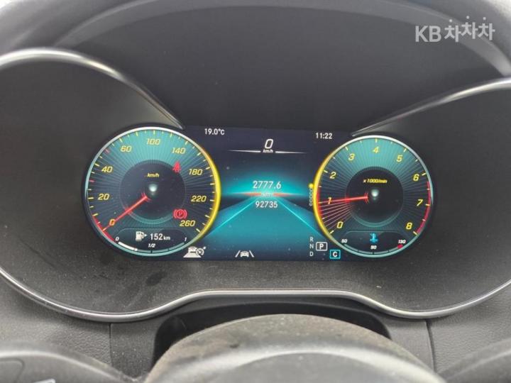 Mercedes-Benz C-Class C200 Coupe 8