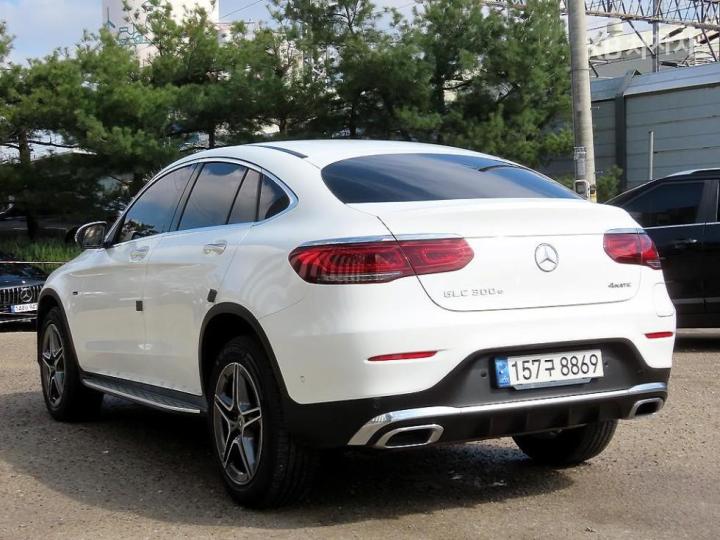 Mercedes-Benz GLC-Class X253 300e 4Matic Coupe Base Type 4