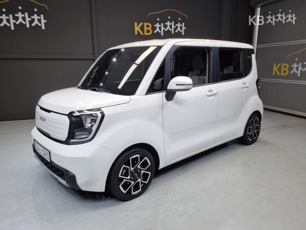 2023 - kia kia