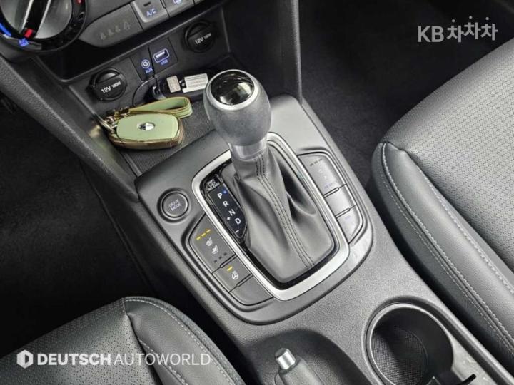 Hyundai Kona 1.6 Turbo Modern Pop 10