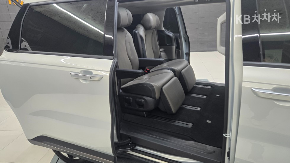 2024 - kia carnival