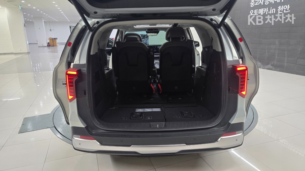 2024 - kia carnival