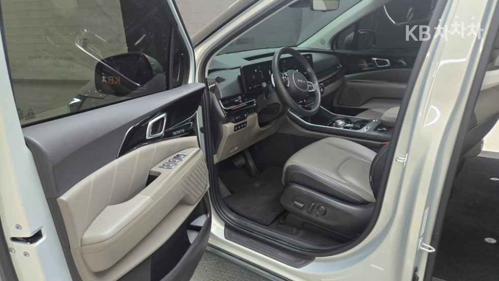2024 - kia carnival