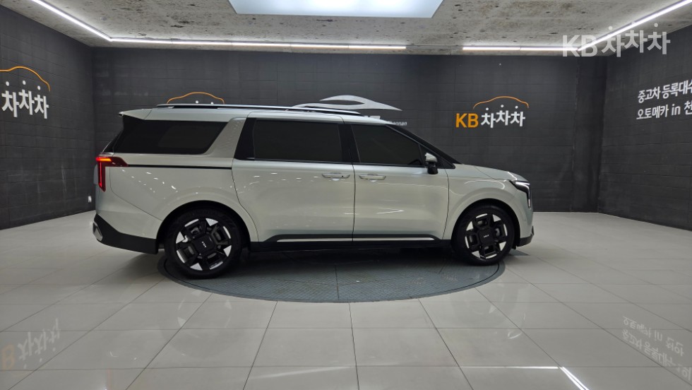 2024 - kia carnival