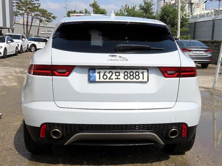 Jaguar E-PACE P250 S 5