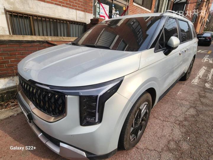 Kia Carnival G3.5 GDI Prestige 4