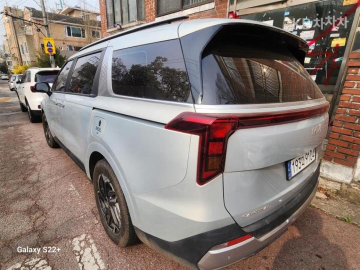 Kia Carnival G3.5 GDI Prestige 5