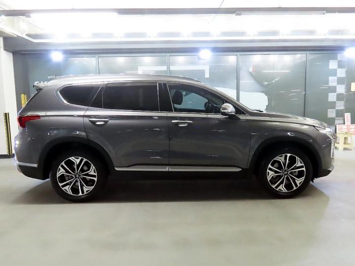 Hyundai Santa Fe TM Gasoline 2.0T 2WD Prestige 4