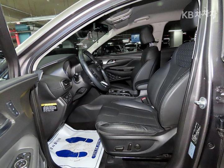 Hyundai Santa Fe TM Gasoline 2.0T 2WD Prestige 7