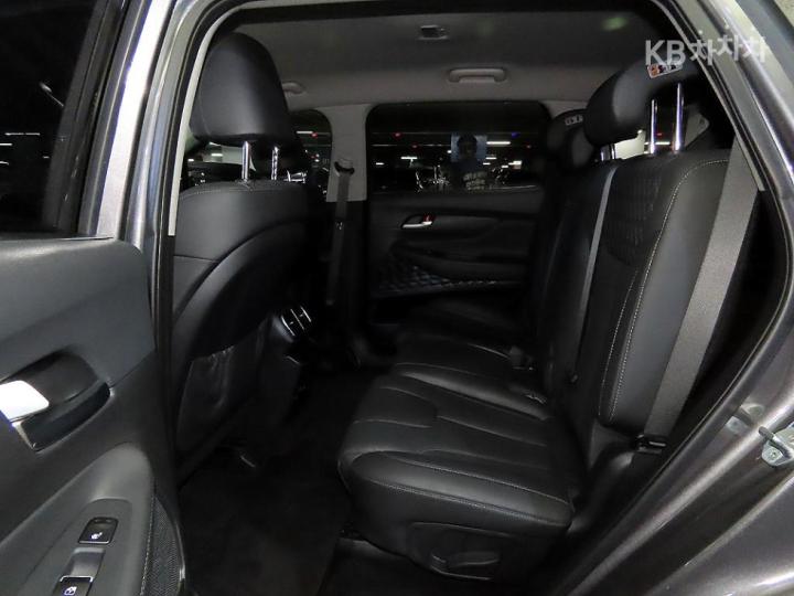 Hyundai Santa Fe TM Gasoline 2.0T 2WD Prestige 8