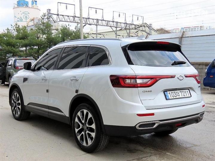 Renault QM6 2.0 2WD RE Signature 4