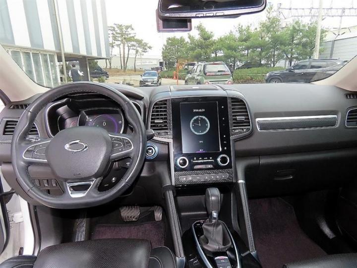 Renault QM6 2.0 2WD RE Signature 8