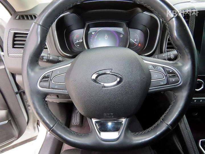 Renault QM6 2.0 2WD RE Signature 9