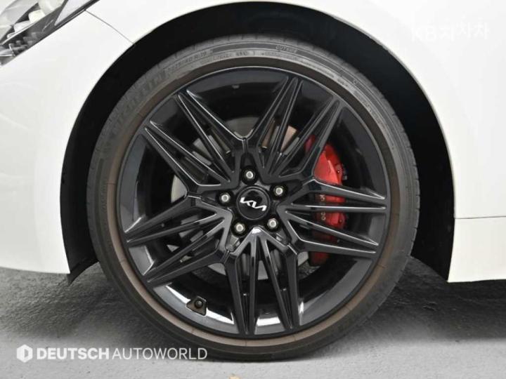 Kia Stinger Meister 2.5 Gasoline Turbo 4WD Masters 6