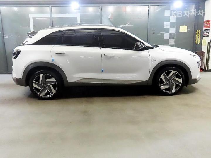 Hyundai Nexo Premium 4