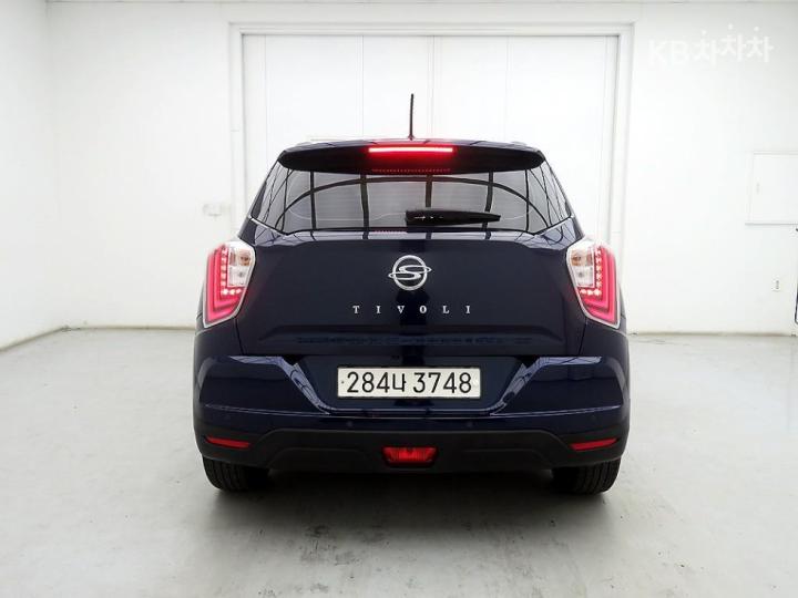 KG Mobility (Ssangyong) Tivoli Gasoline V3 2WD Base Type 6