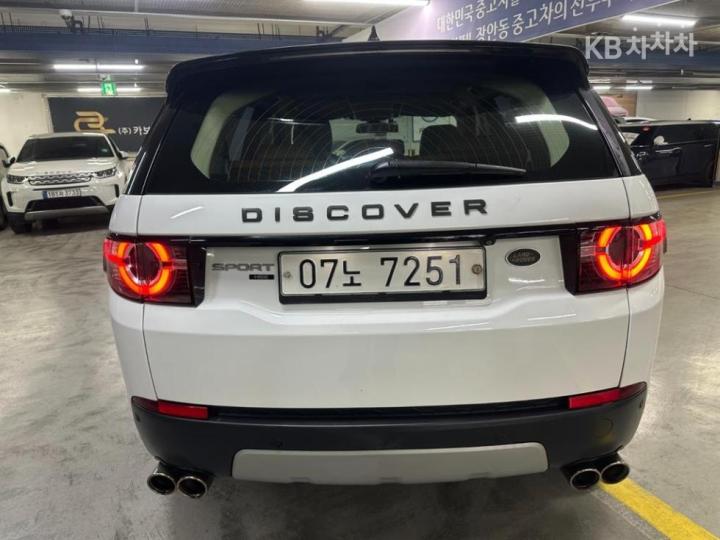 Land Rover Discovery Sport D180 S 5