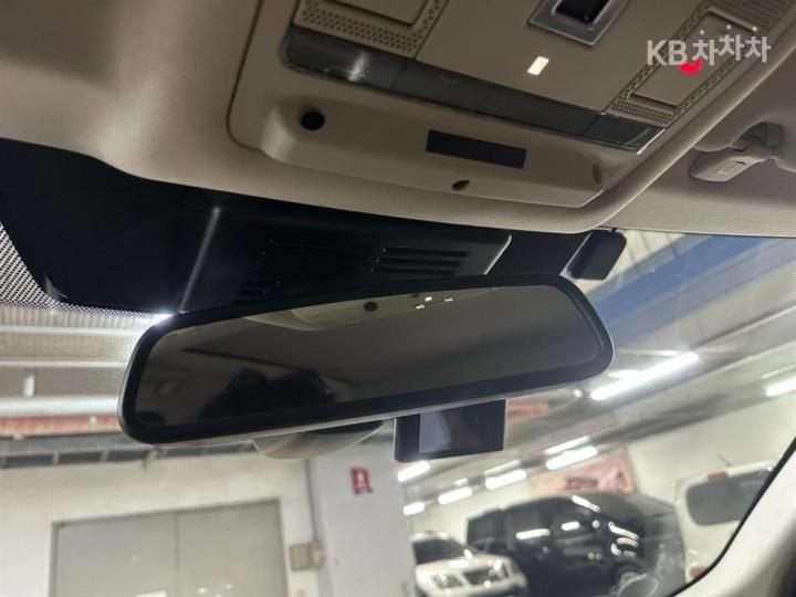 Land Rover Discovery Sport D180 S 6