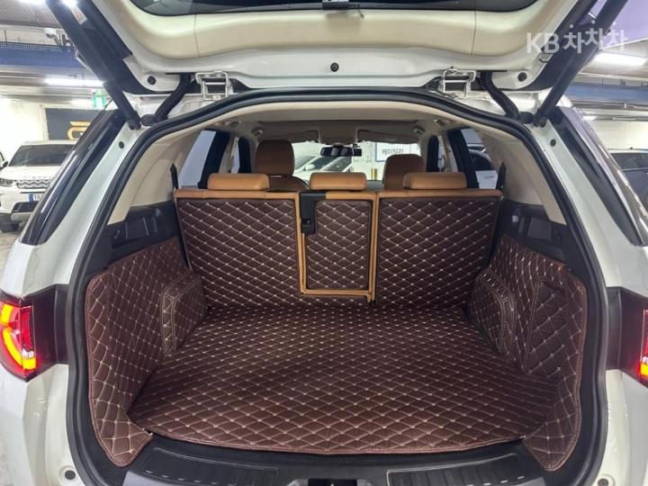 Land Rover Discovery Sport D180 S 7