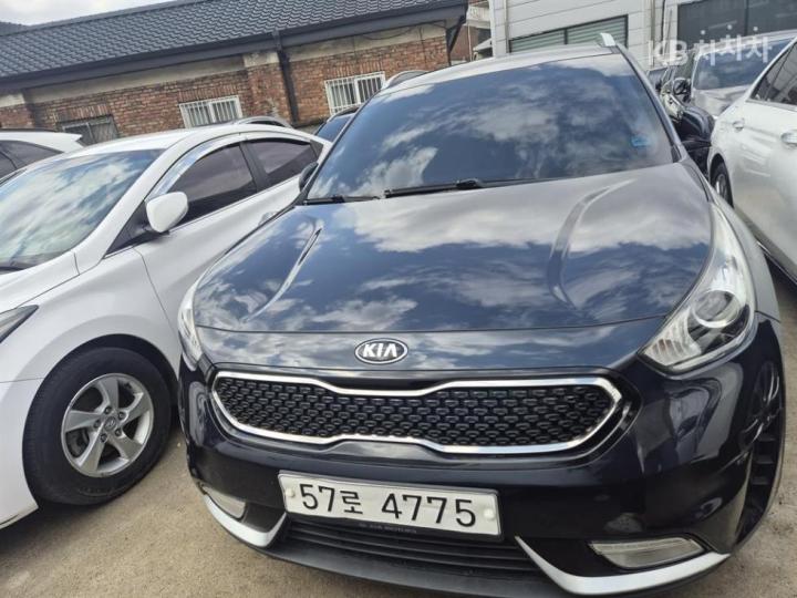 Kia Niro 1.6 Prestige 3