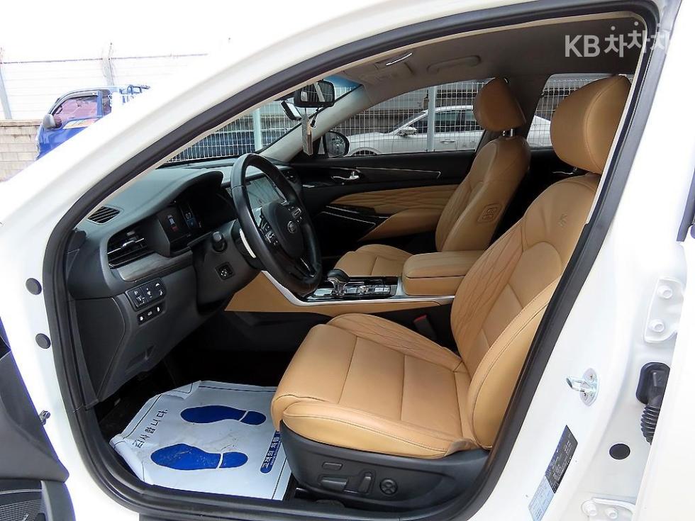 2021 - kia k7