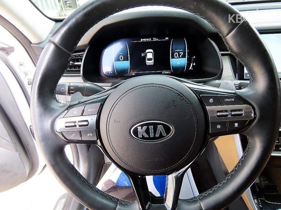 2021 - kia k7