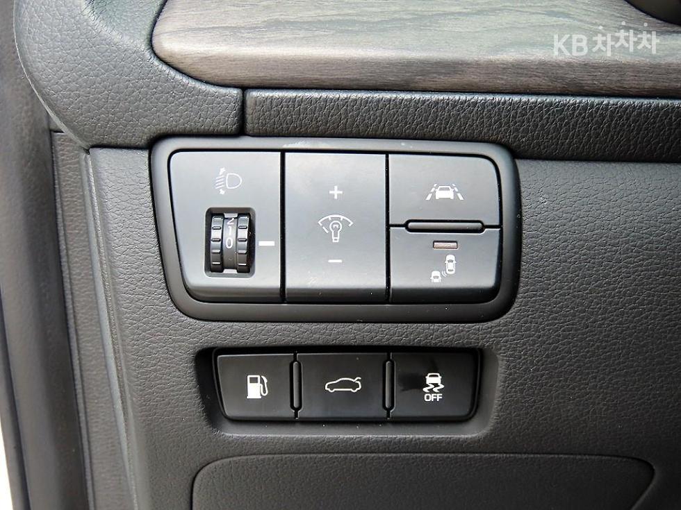 2021 - kia k7