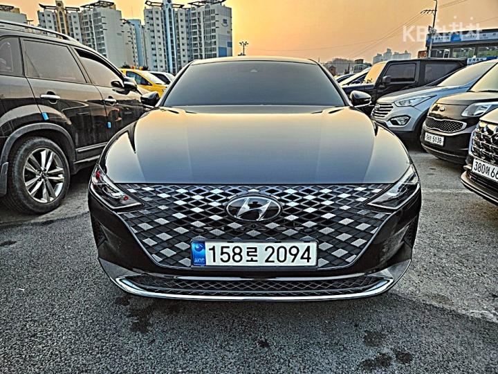 Hyundai Grandeur Hybrid 2.4 Exclusive 2