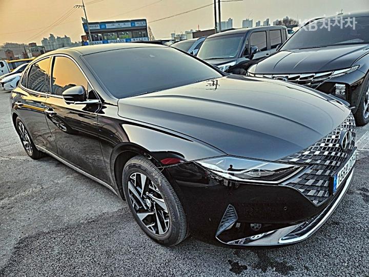 Hyundai Grandeur Hybrid 2.4 Exclusive 4