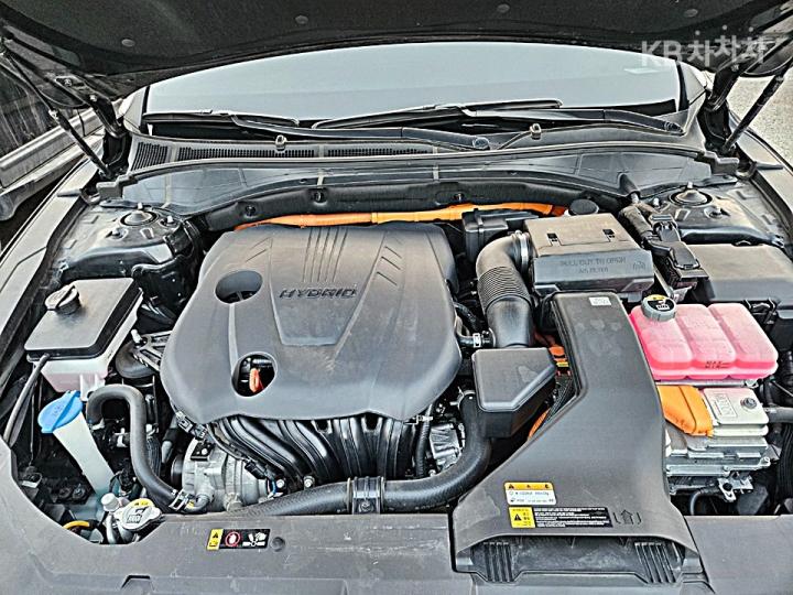 Hyundai Grandeur Hybrid 2.4 Exclusive 7