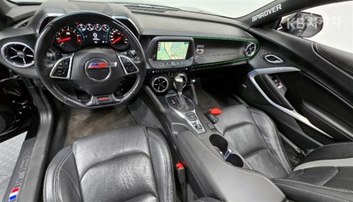 Chevrolet Camaro SS 6.2 V8 8