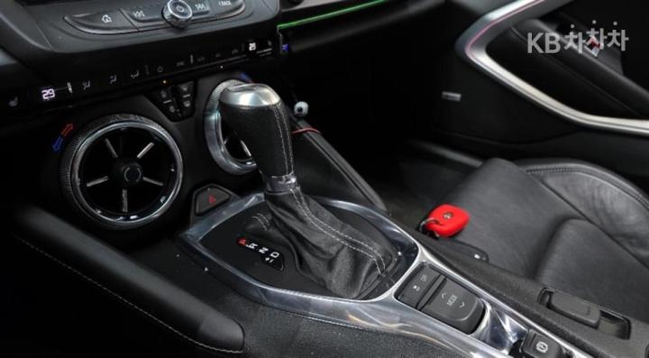 Chevrolet Camaro SS 6.2 V8 10