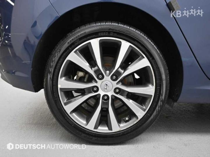 Hyundai i30 PD Diesel 1.6 Premium 6