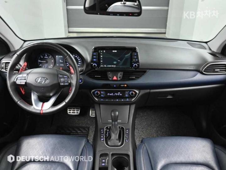 Hyundai i30 PD Diesel 1.6 Premium 8