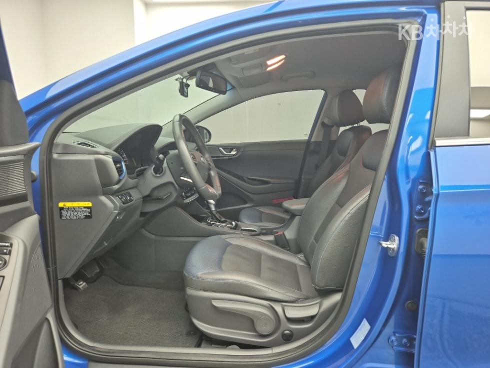 2017 - hyundai ioniq