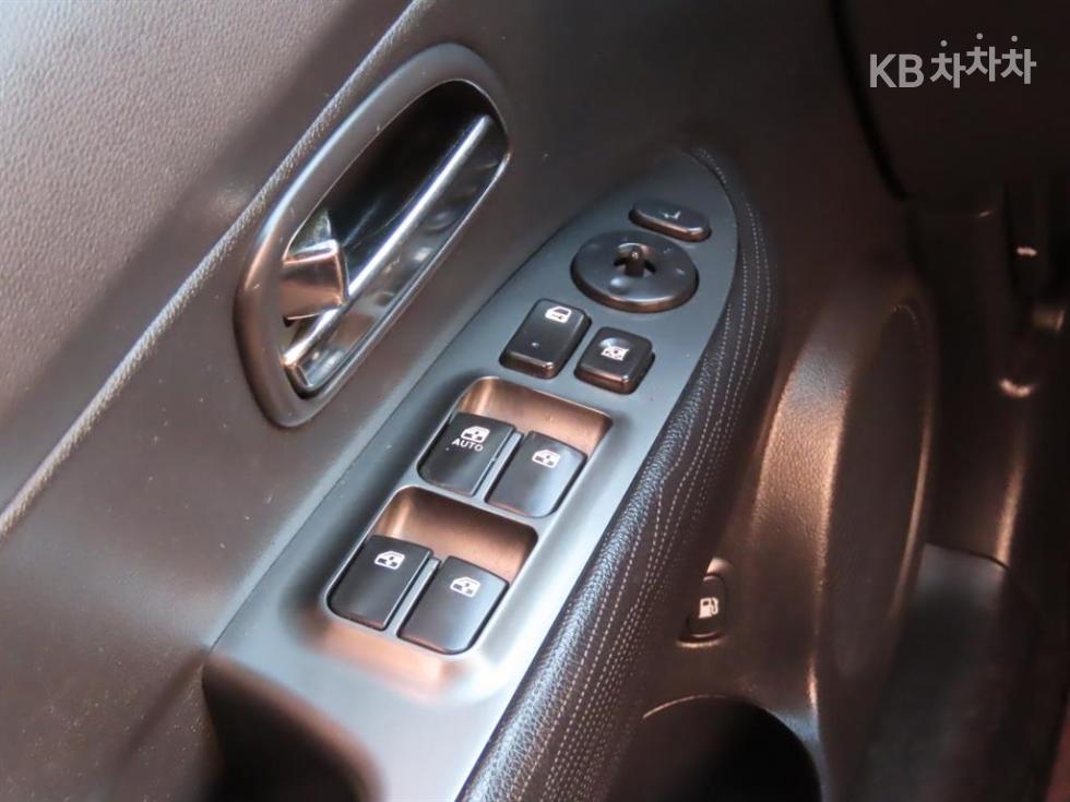 Kia Carens — miniaturë 14